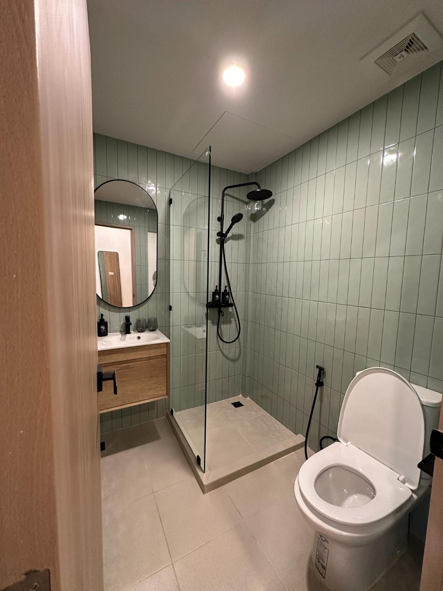 3 Bed 3 Bath / Luxury / 1 Min Walk To Bts Asok อพาร์ทเม้น *